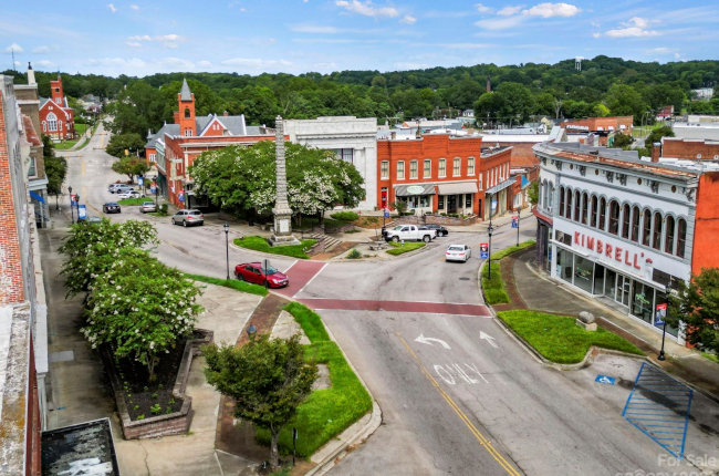 city street in Chester, South Carolina