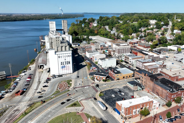 street view in Alton, Illinois