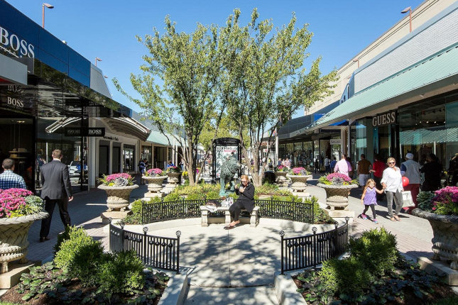 street view in Skokie, Illinois
