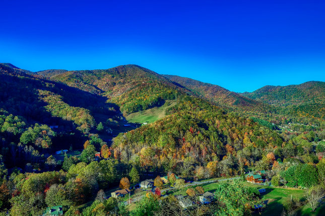 city street in Mount Mourne, North Carolina
