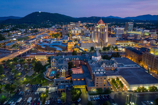 city street in Roanoke, Virginia