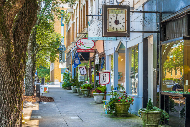 city street in Shelby, North Carolina