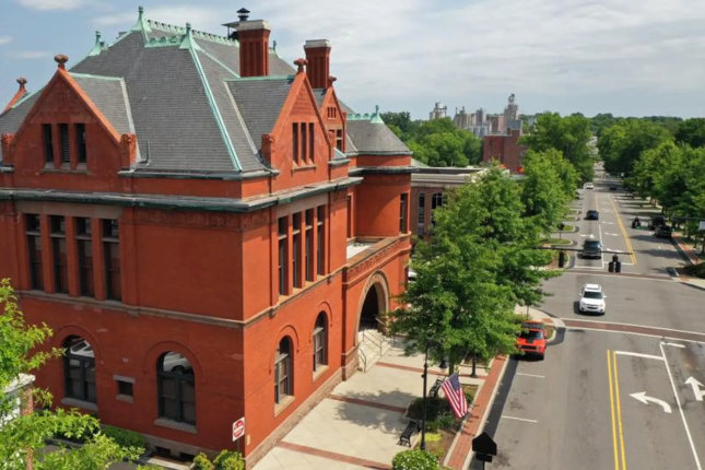 city street in Statesville, North Carolina